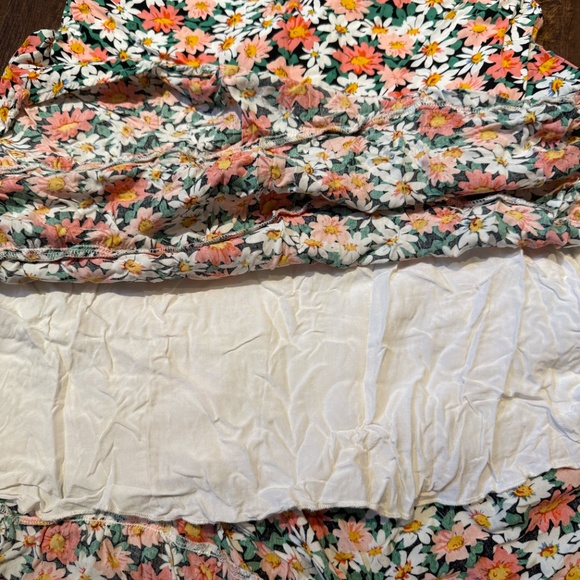 High Low Floral Skirt - Picture 2 of 3